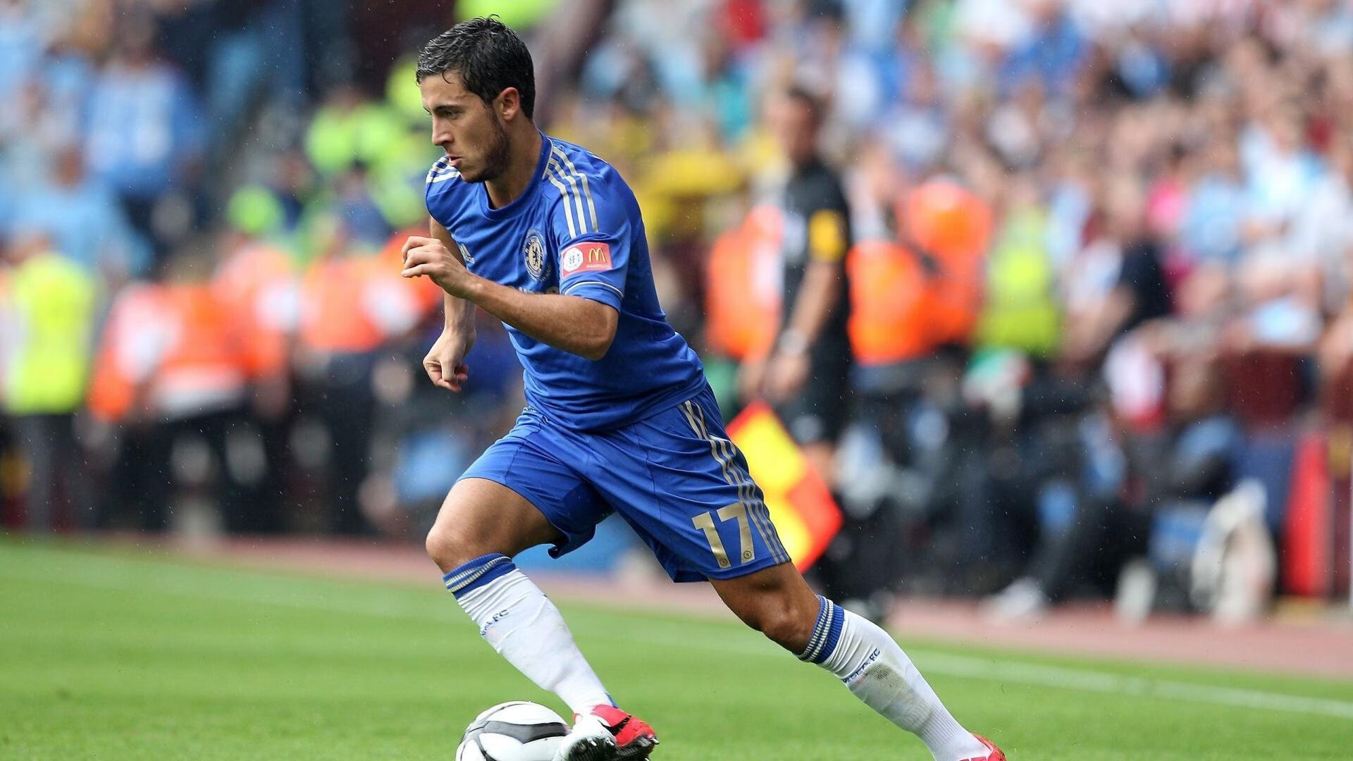 暴风骤雨般的攻势，狂涌而来的胜利，暴风骤雨的暴